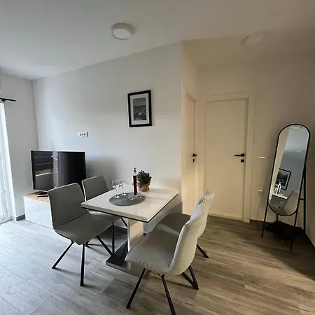 Apartment Ante's